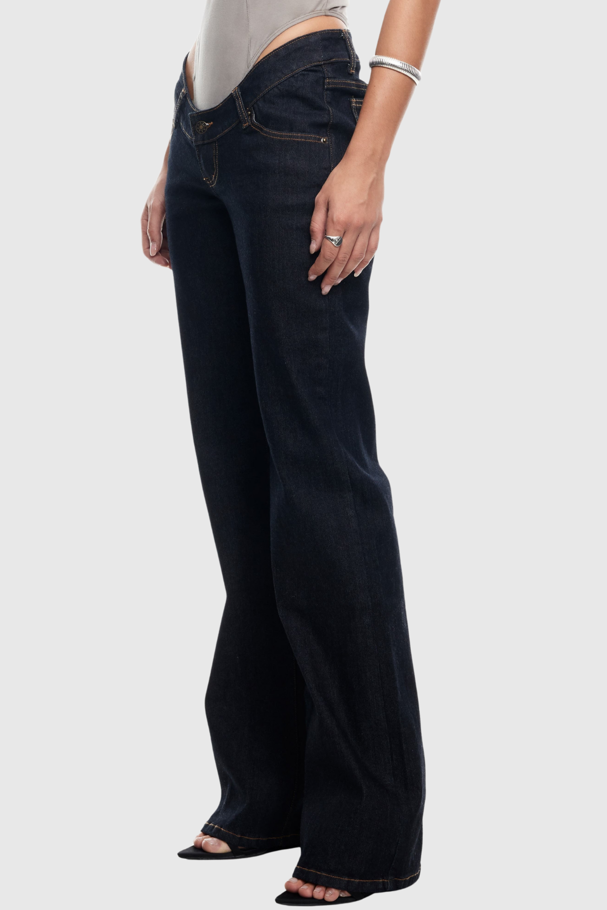 Okalyn Curve Low Rise Jeans
