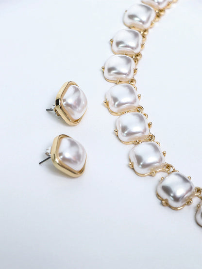 Fashion Stylish Beaded Necklace Earrings Set